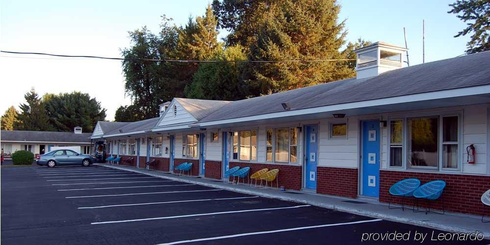 Blue Sky Inn Glens Falls-Saratoga-Lake George ภายนอก รูปภาพ